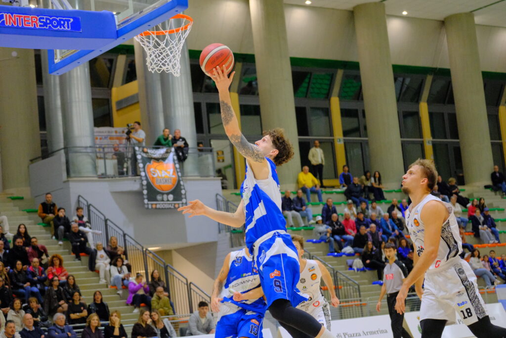 ADAMANT, PRIMA SCONFITTA IN CAMPIONATO: LA SIAZ SI IMPONE 77-65 tu279hhd7g2ly36zfplvkditolscab